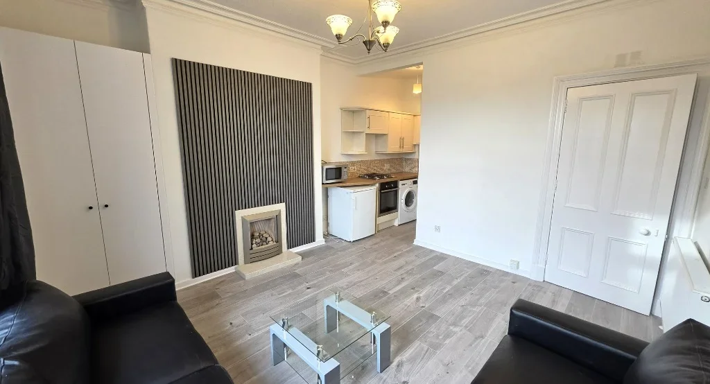 Flat Mid Stocket Road in Aberdeen City