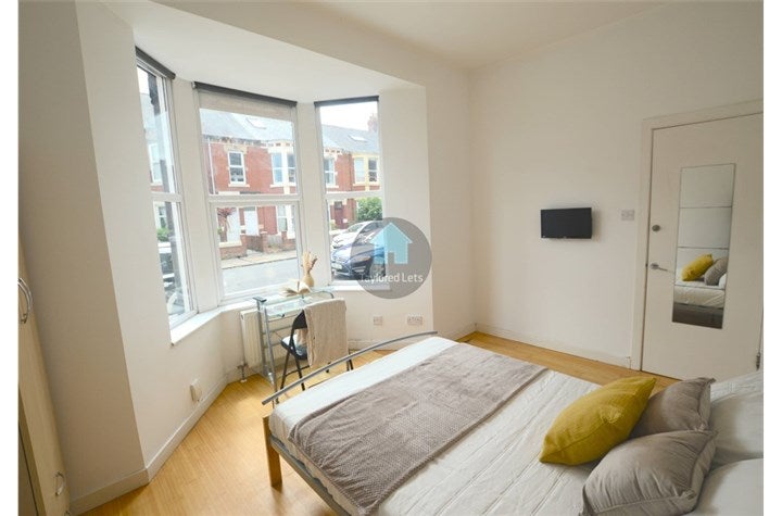 Flat Cartington Terrace in Newcastle upon Tyne