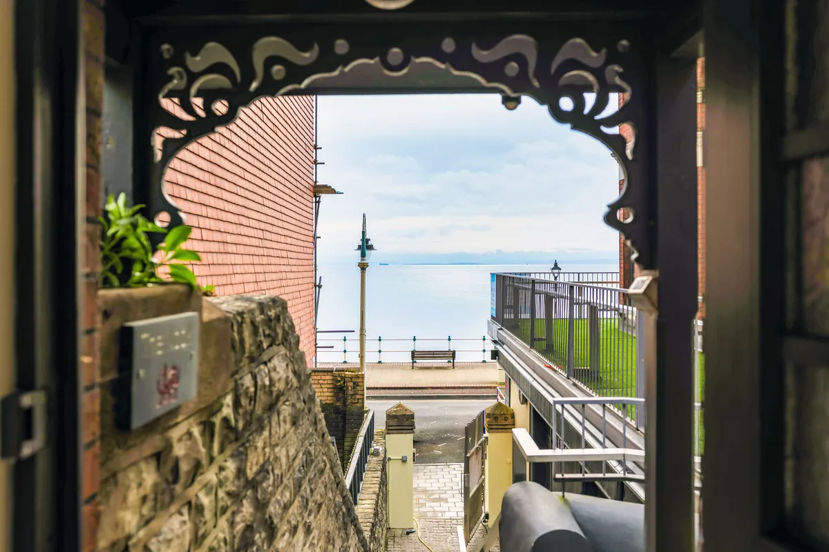 House The Esplanade in Penarth