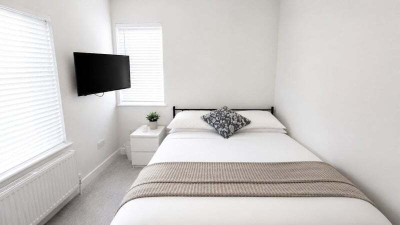 Room Cleveland Road in Gosport