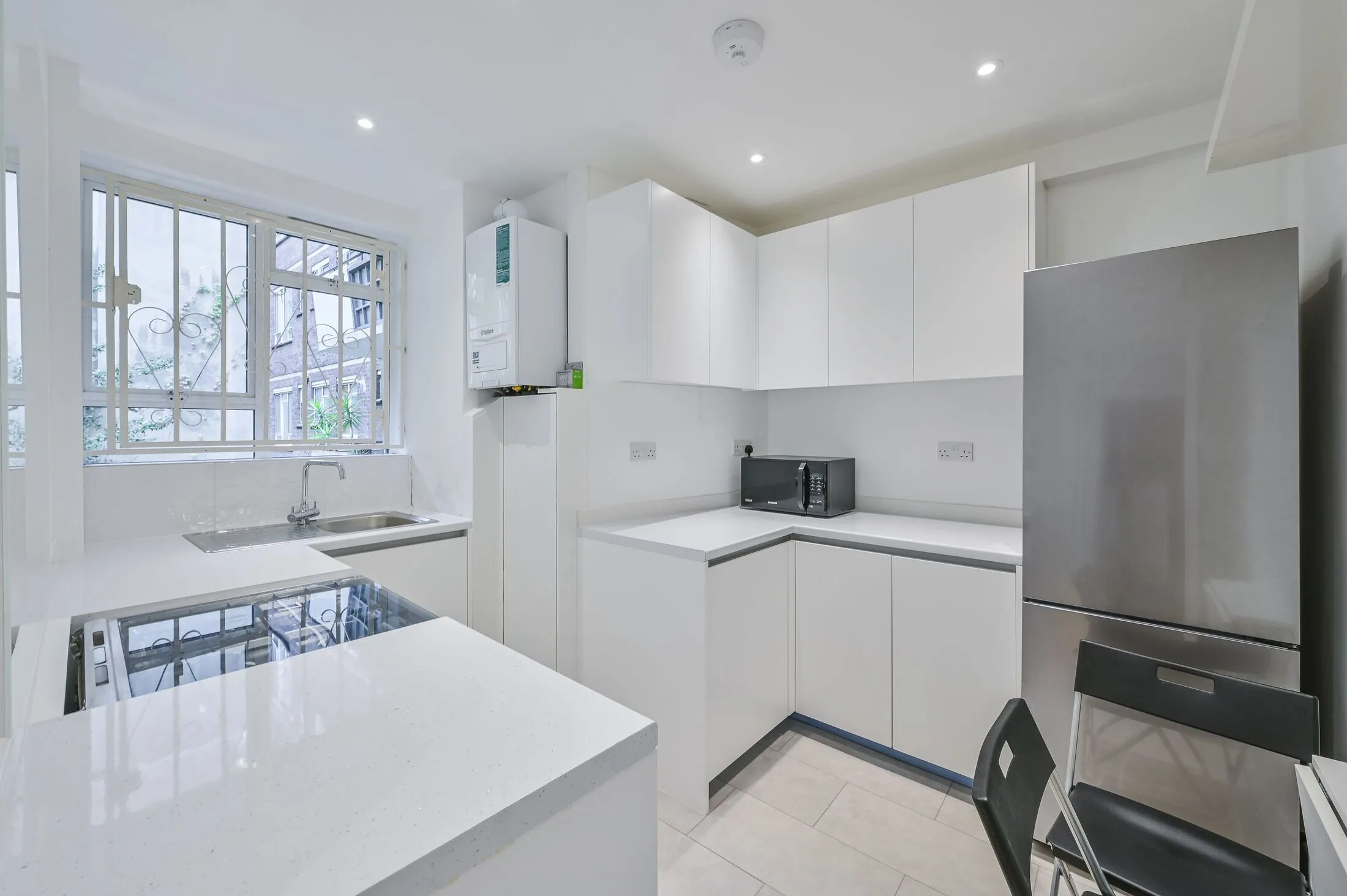 Flat Endsleigh Street in Greater London