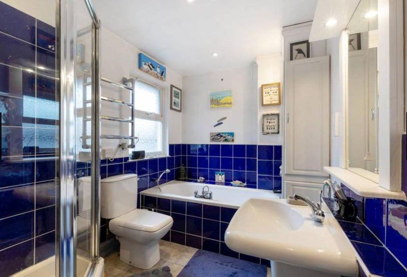 Room Daley Thompson Way in Greater London