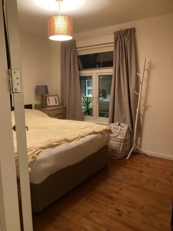 Room Daley Thompson Way in Greater London