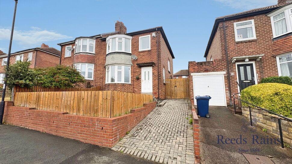 Flat Centurion Road in Newcastle upon Tyne