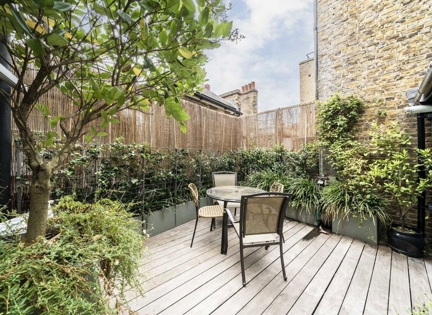 Flat Lancashire Court in City of Westminster