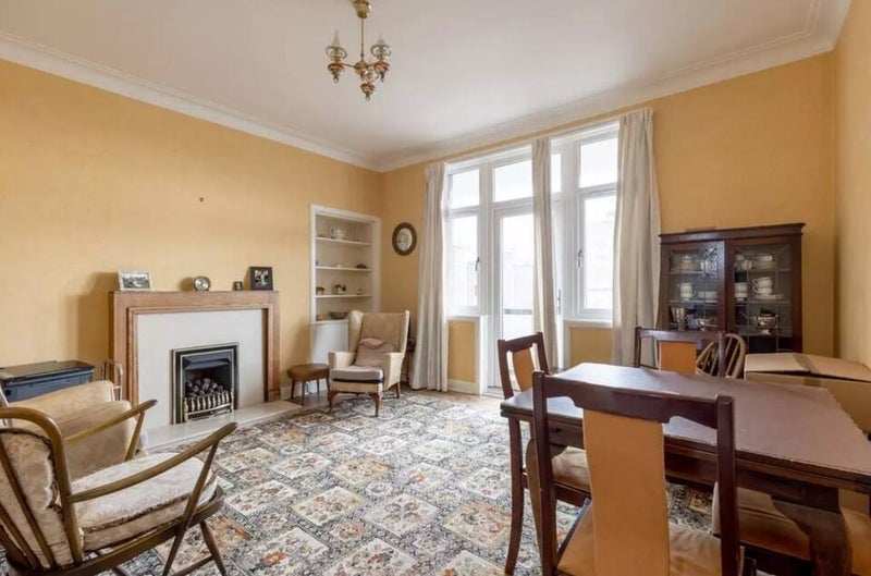 Room Falcon Road in City of Edinburgh