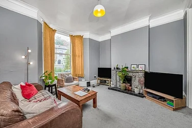 House Ansdell Road in Greater London