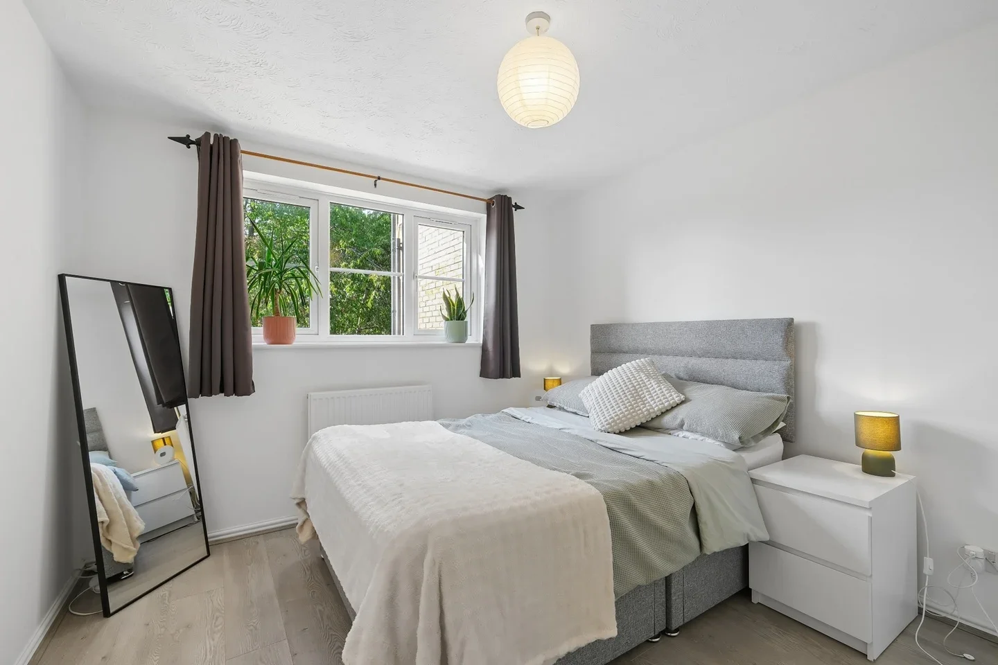 Flat Alpine Grove in Greater London