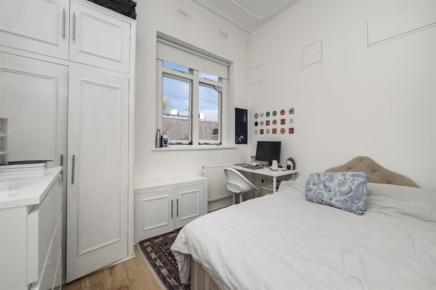 Flat Coleherne Road in Greater London