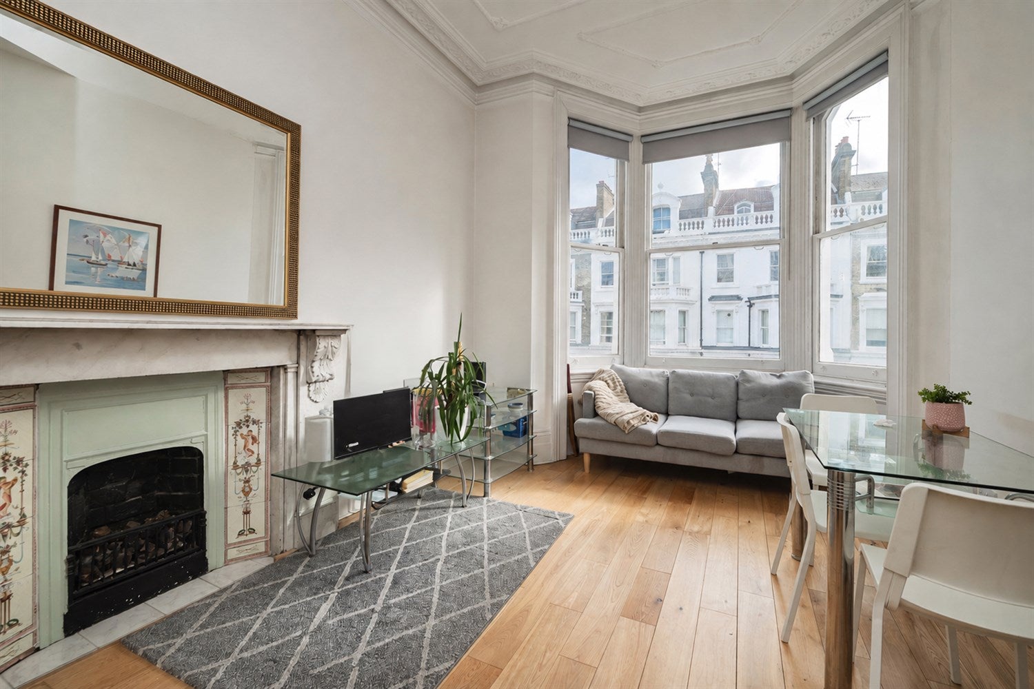 Flat Coleherne Road in Greater London