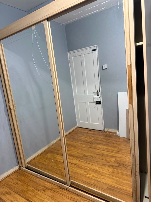 Room Gosling Way in Greater London