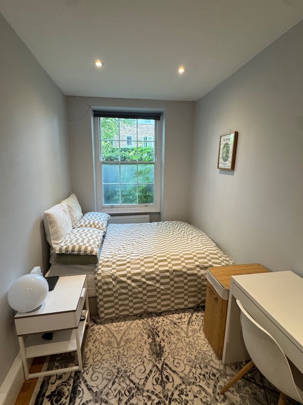Room Highbury Hill in Greater London
