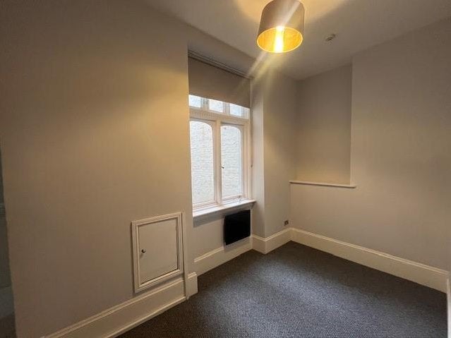 Flat Brunswick Square in Hove