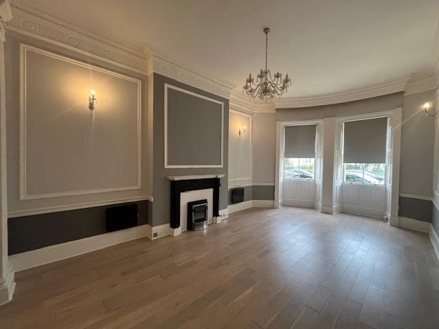 Flat Brunswick Square in Hove