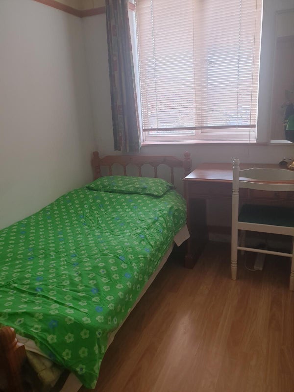 Room Vincent Road in Greater London