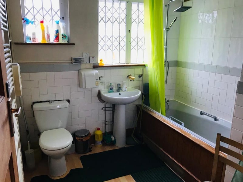 Room Vincent Road in Greater London