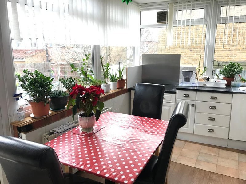 Room Vincent Road in Greater London
