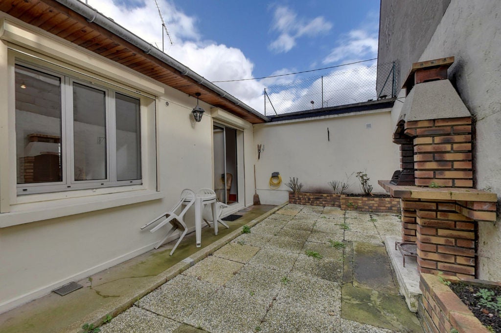 House Rue de la Fontaine in Noisy-le-Sec