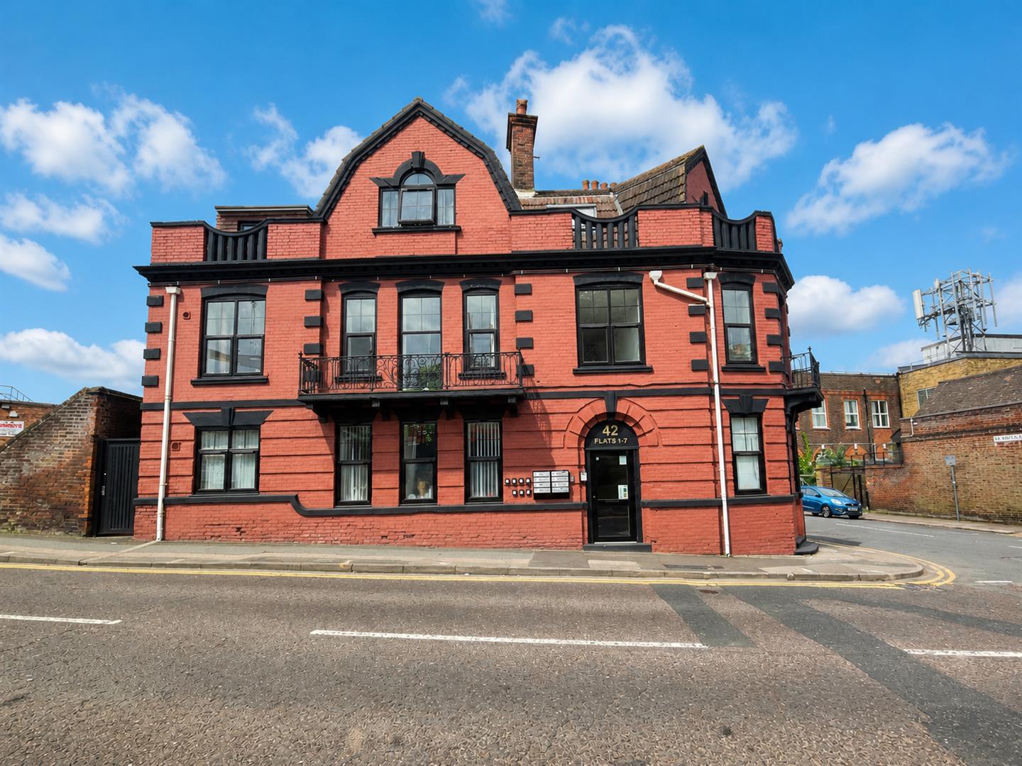 Flat North Street in Strood