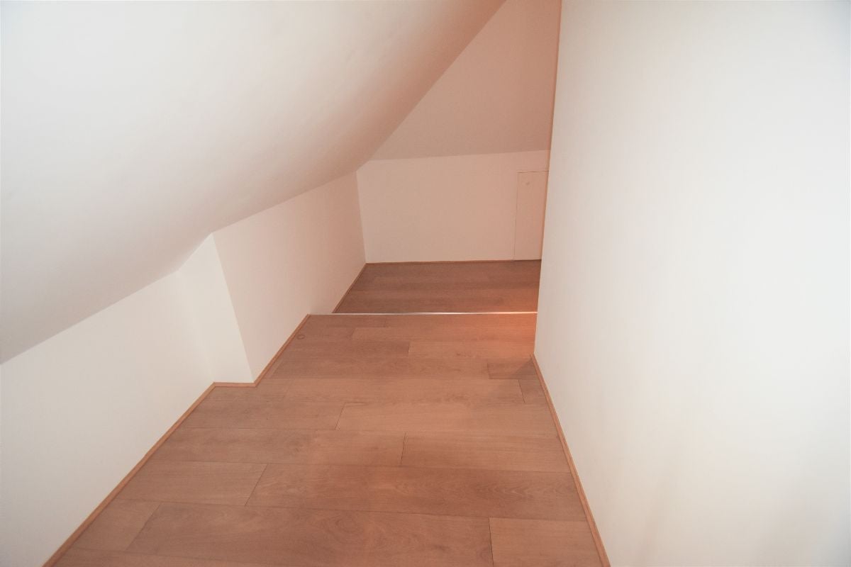 Room Brunswick Road in Greater London