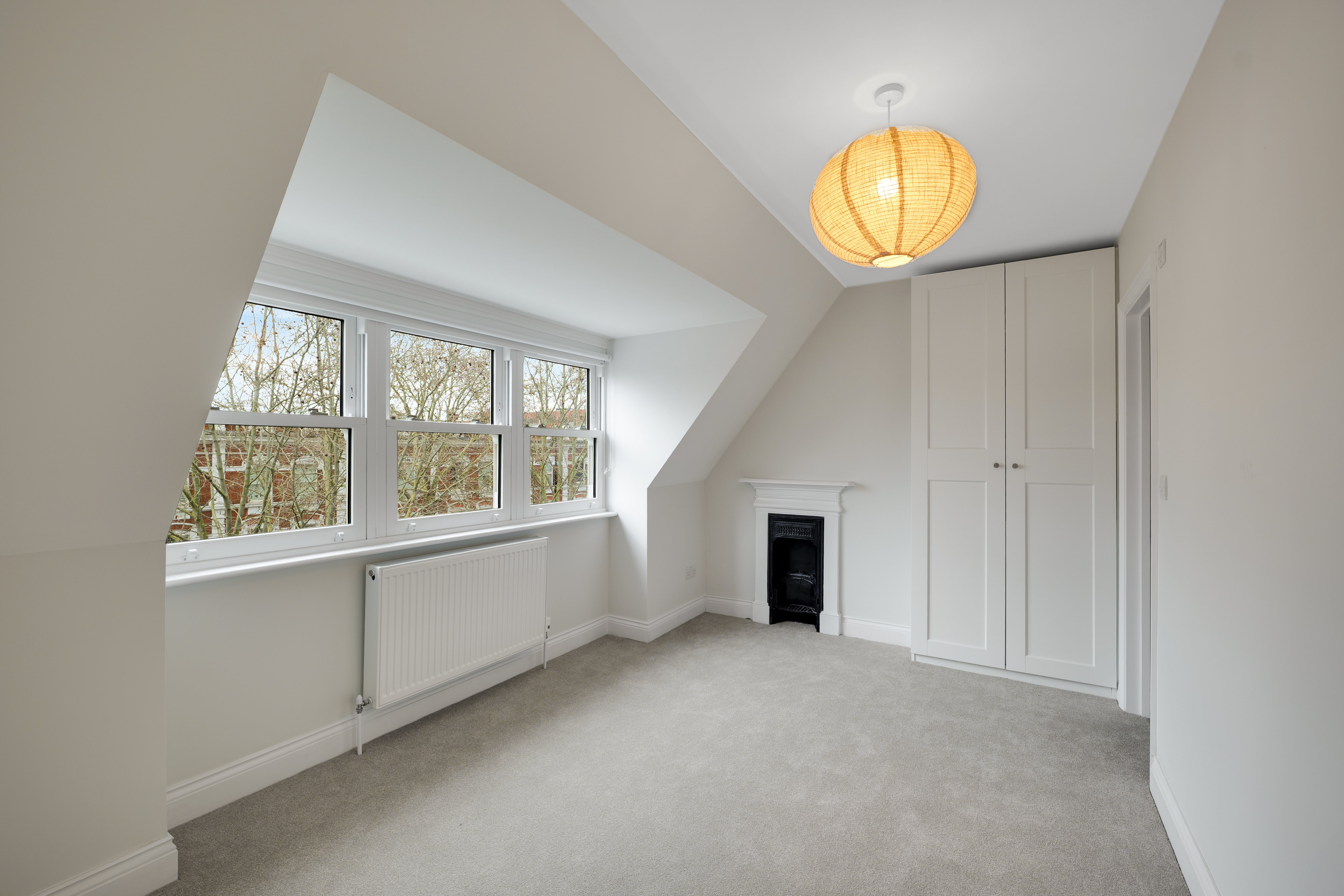 Flat Gloucester Avenue in Greater London