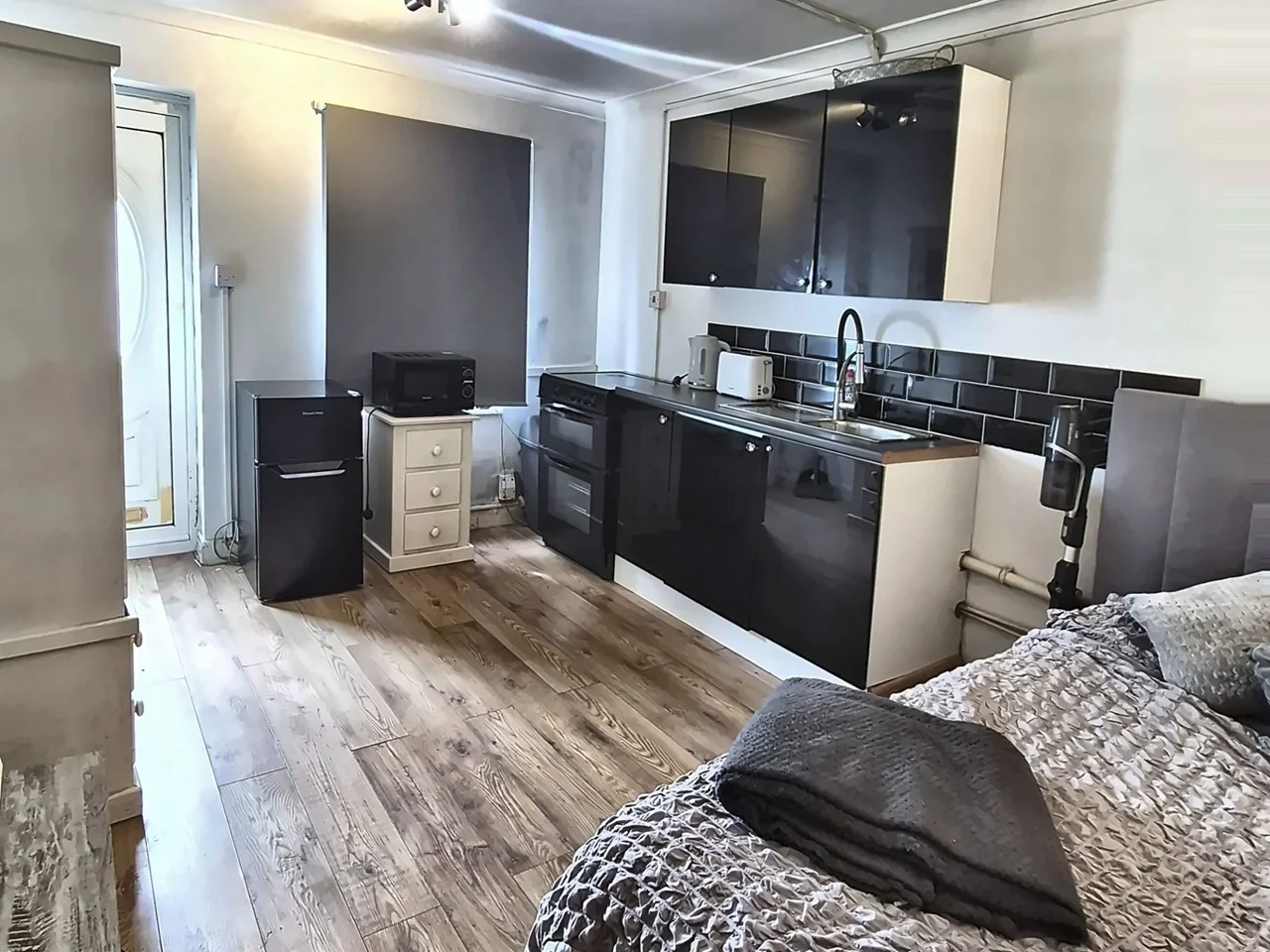 Room Collingwood Road in Basildon