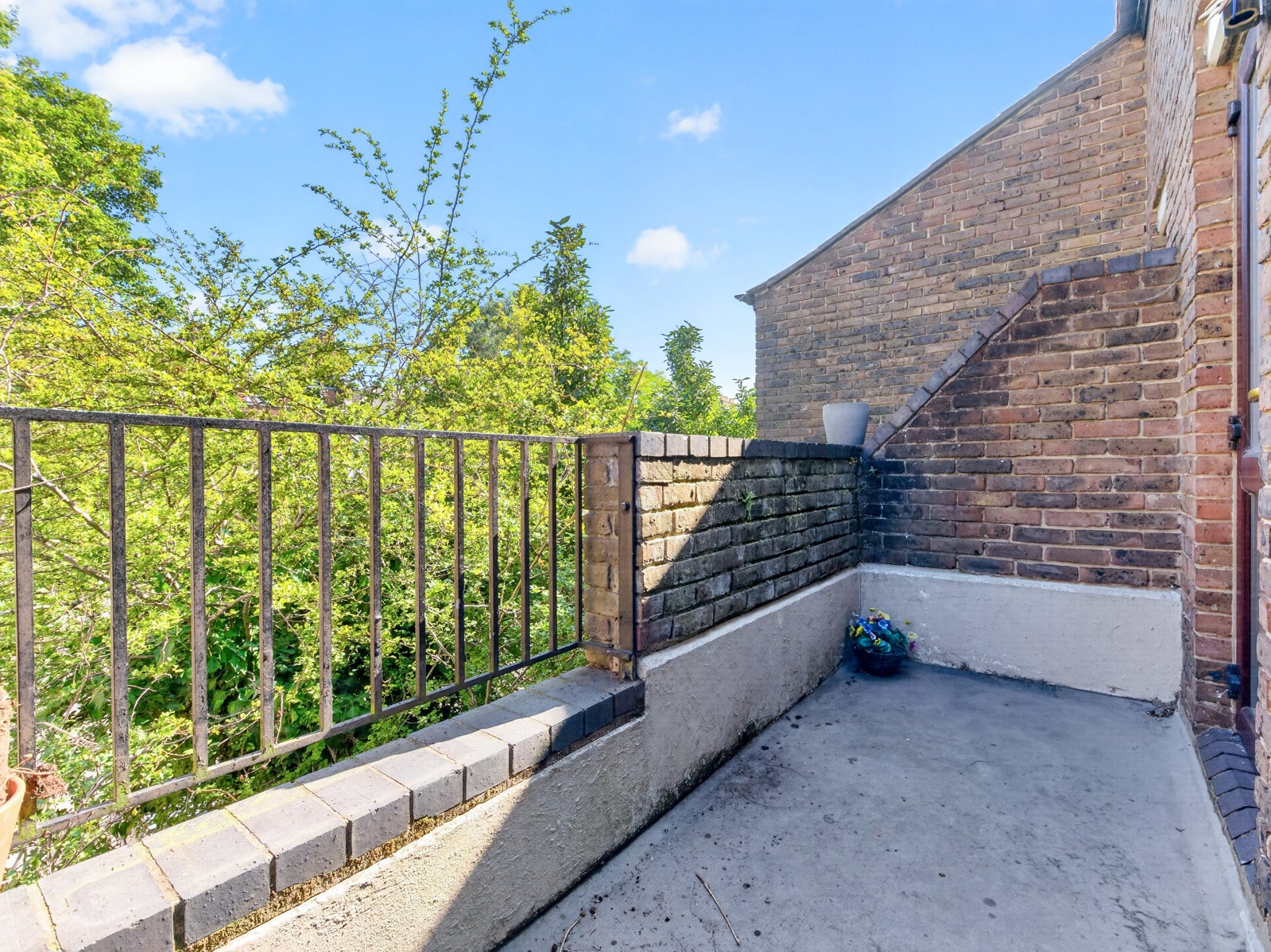 Flat Hamilton Park in Greater London