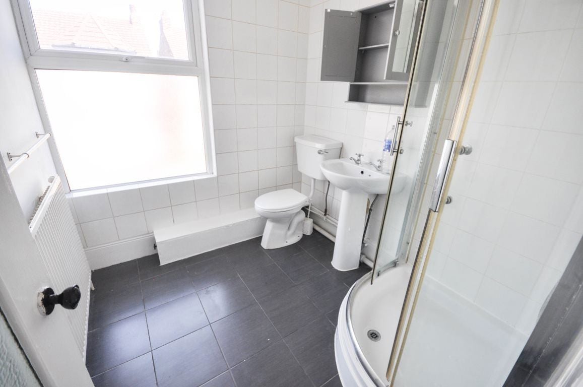 Flat Ashburnham Road in Bedford
