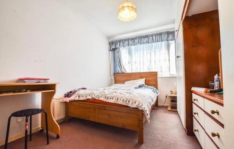 Room West Arbour Street in Greater London