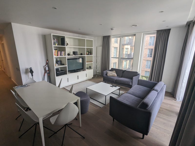 Room Fortunes Walk in Greater London