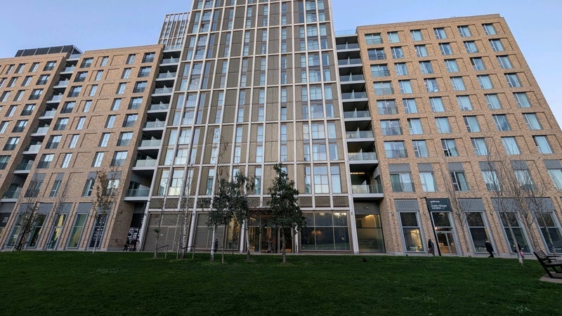 Room Fortunes Walk in Greater London