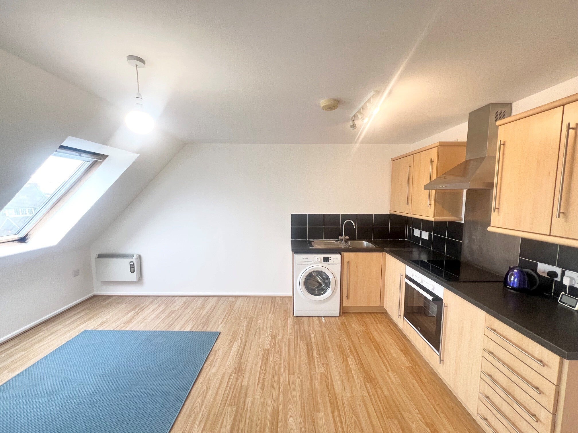 Flat Avonmouth Road in Bristol