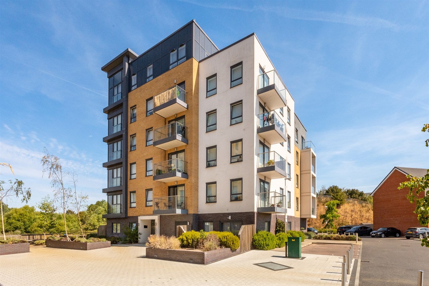 Flat Padworth Avenue in Reading