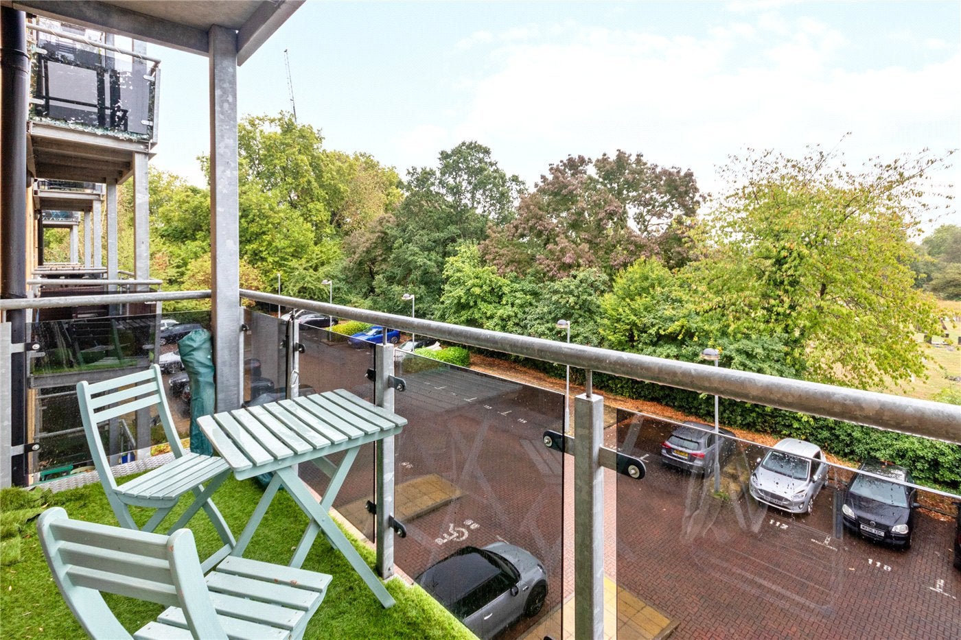 Flat St George's Grove in Greater London