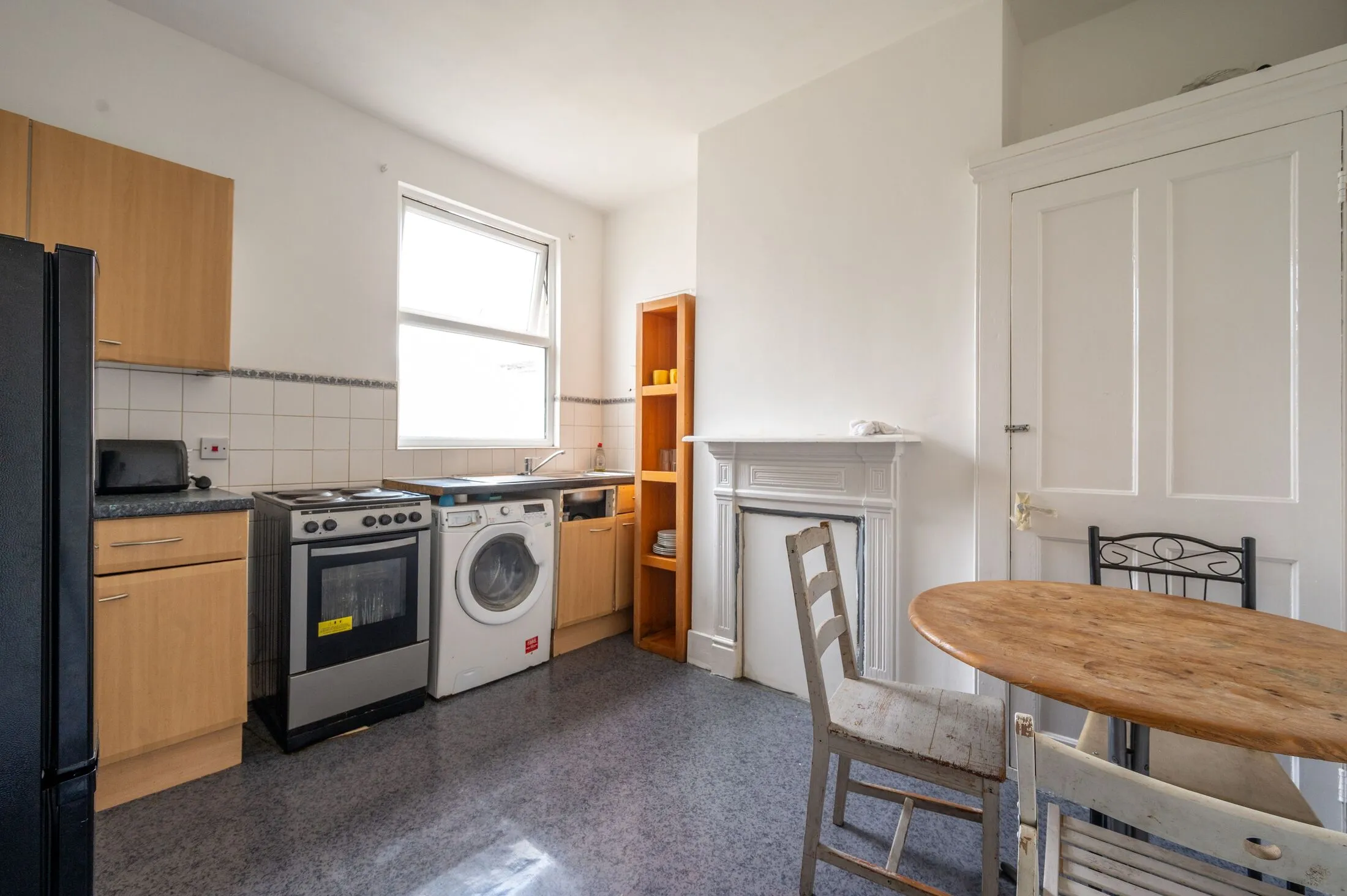 Flat Harold Road in Greater London