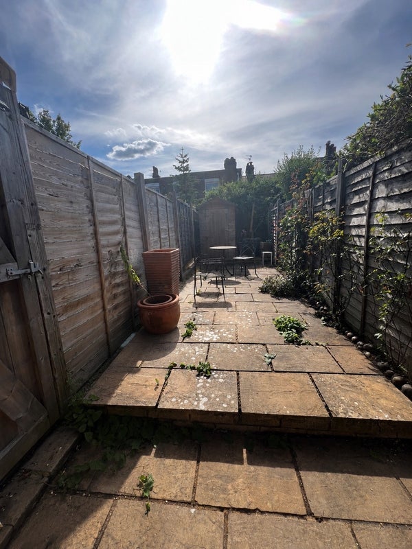 Room Aylmer Road in Greater London