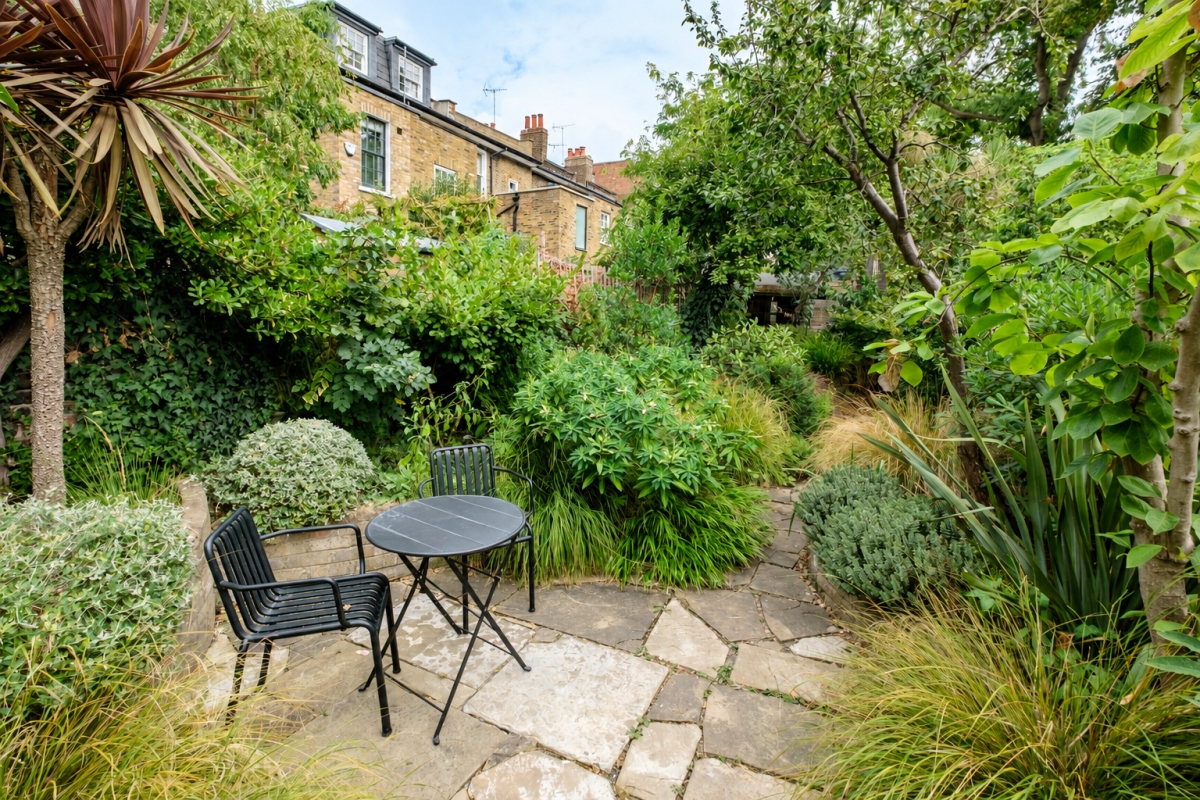 House Hemingford Road in Greater London