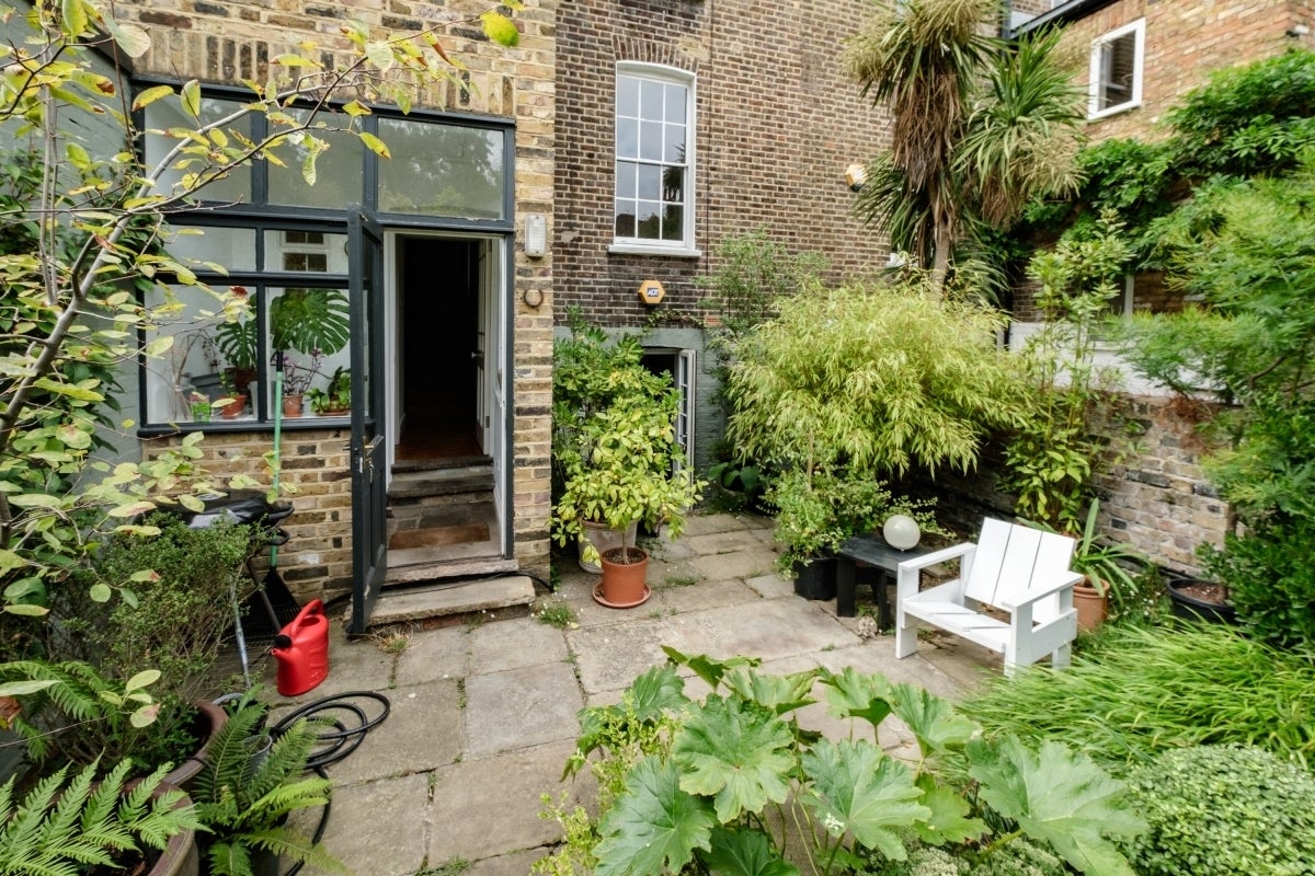 House Hemingford Road in Greater London