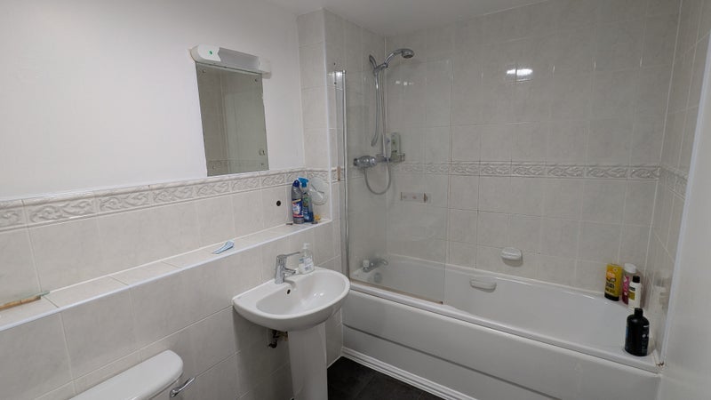 Room Orchard Brae Avenue in City of Edinburgh