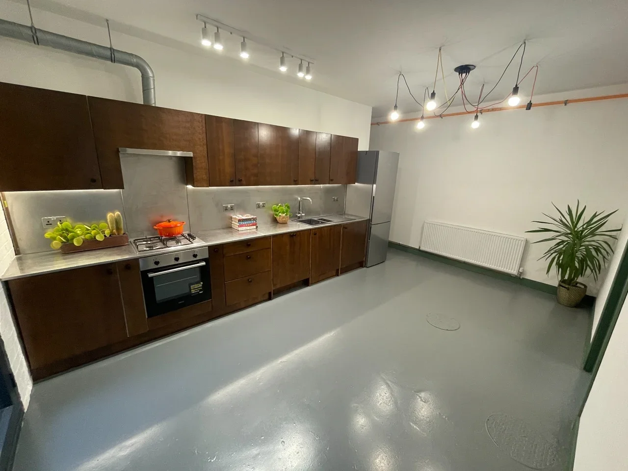 Flat Tudor Grove in Greater London