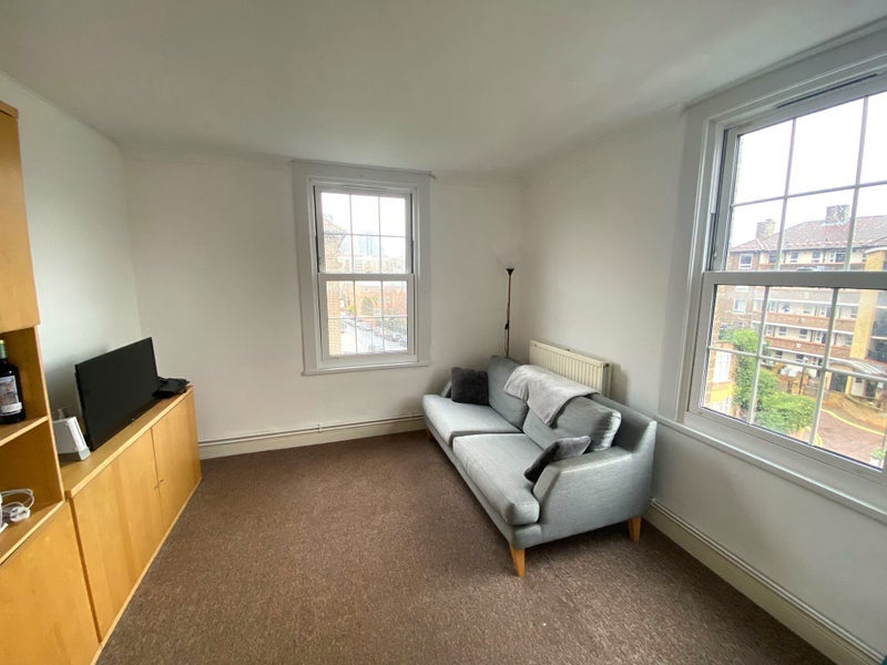 Room King and Queen Street in Greater London