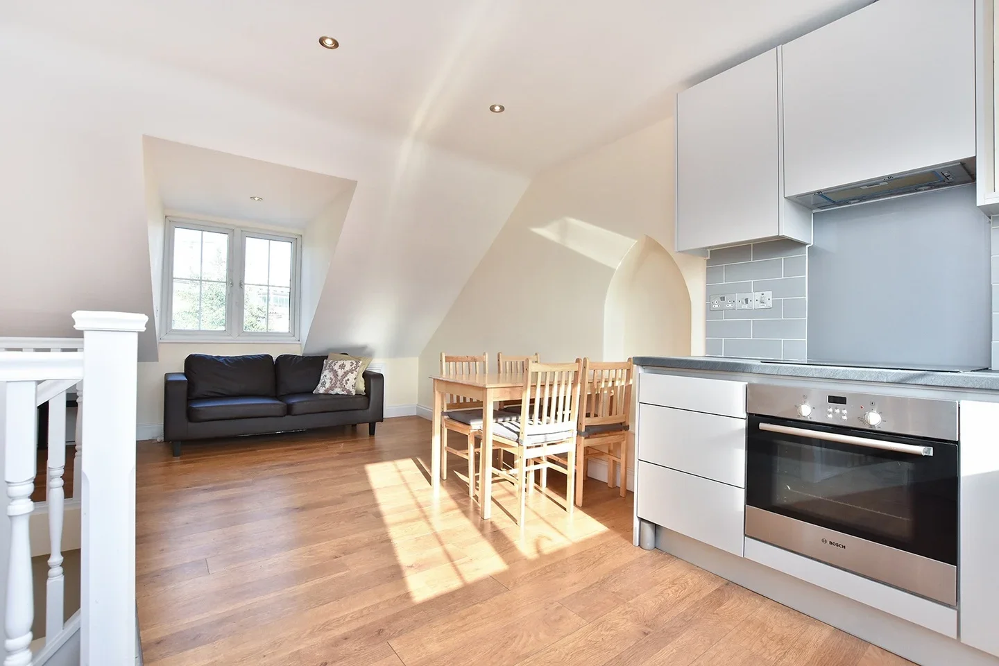 Flat Keystone Crescent in Greater London