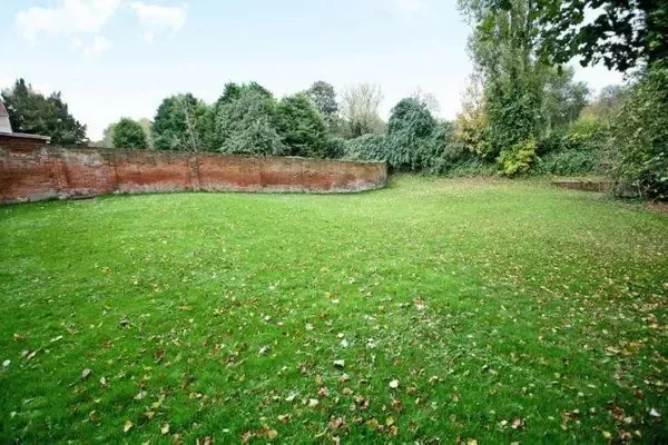 House Miles Close in Harlow