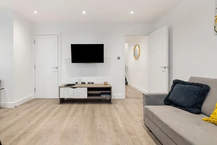 Flat Finchley Road in Greater London