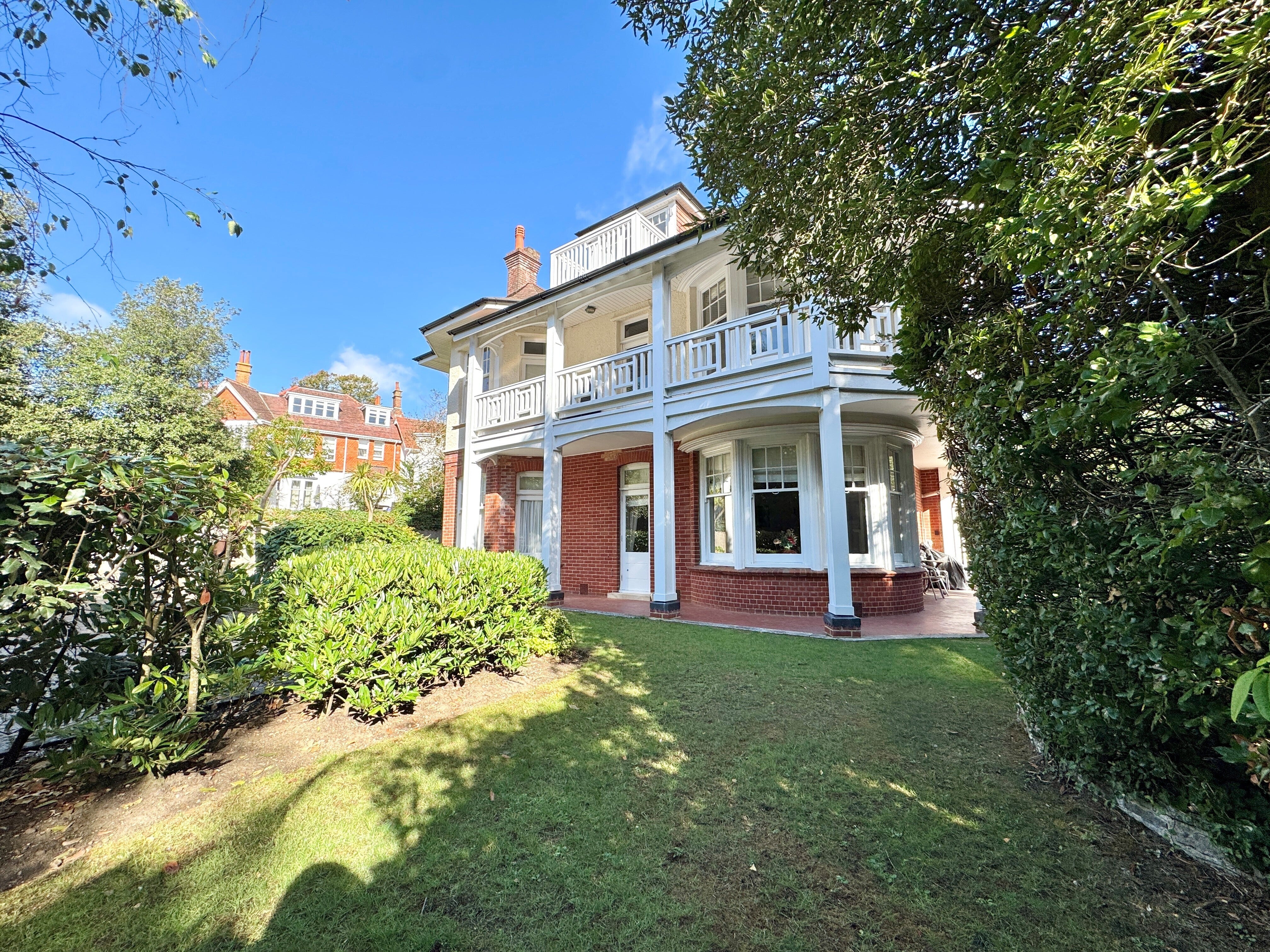 Flat McKinley Road in Bournemouth