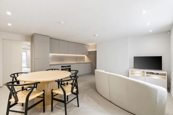 Flat Chepstow Road in City of Westminster
