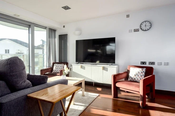 Flat Bridges Court in Greater London