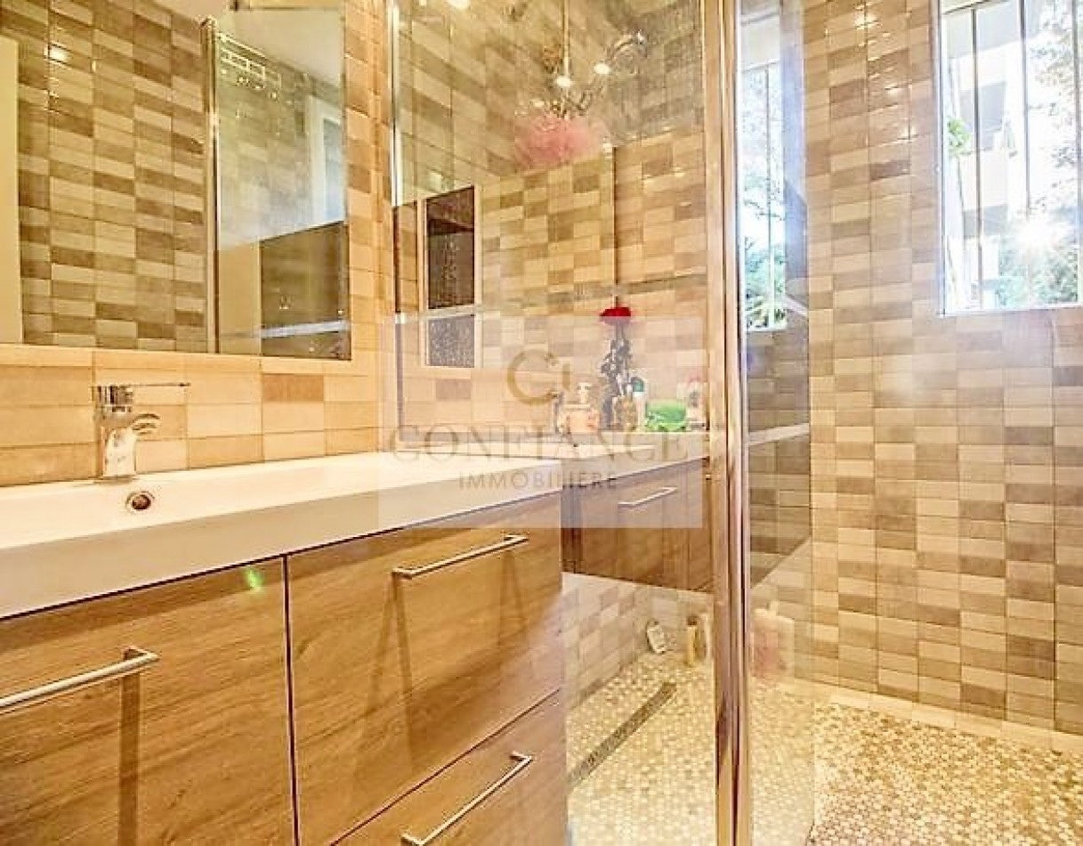 Appartement Avenue des Mandariniers à Nice