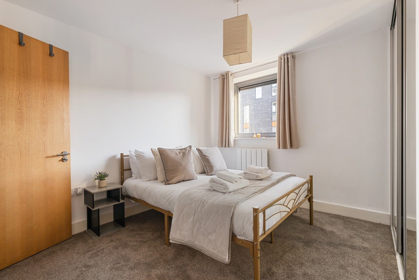 Flat Millharbour in Greater London