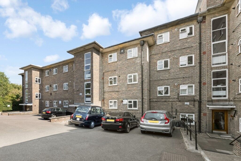 Flat Muswell Hill in Greater London
